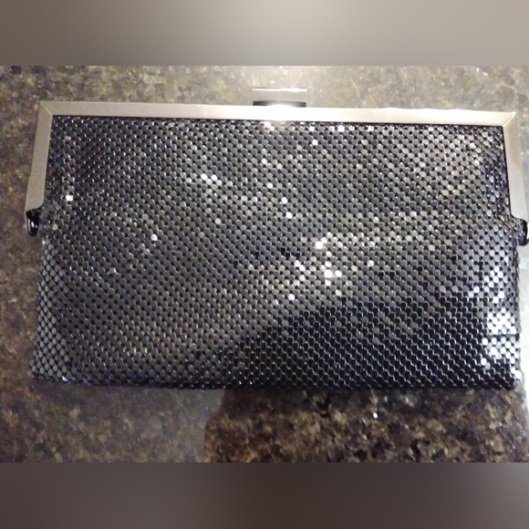 New Dynamite Wristlet - Picture 1 of 4